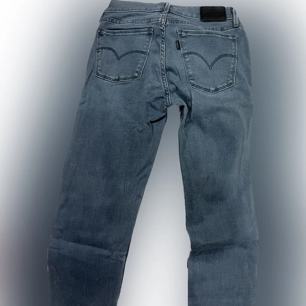 Denim - Picture 4 of 10